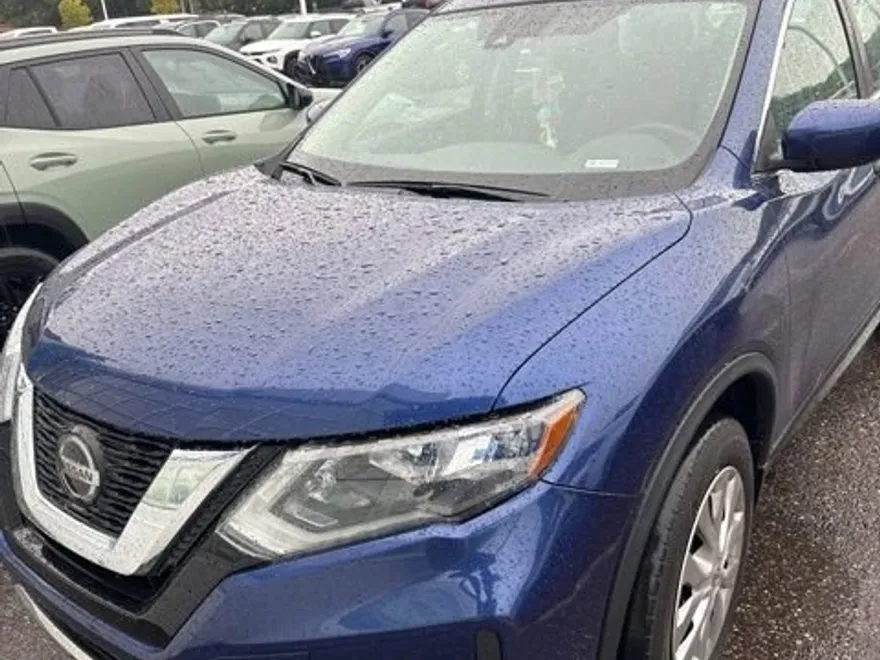 2020 Nissan Rogue photo 1