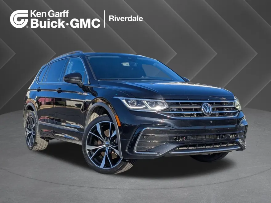 2022 Volkswagen Tiguan SEL Premium R-Line photo 1