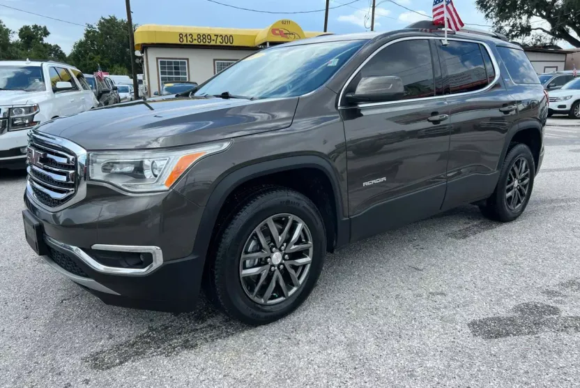 2019 Gmc Acadia SLT photo 1
