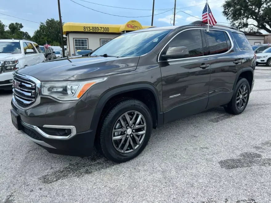 2019 Gmc Acadia SLT photo 1
