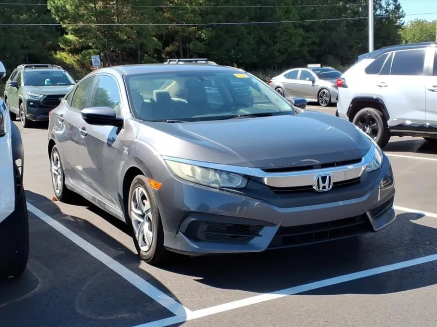 2017 Honda Civic LX photo 1