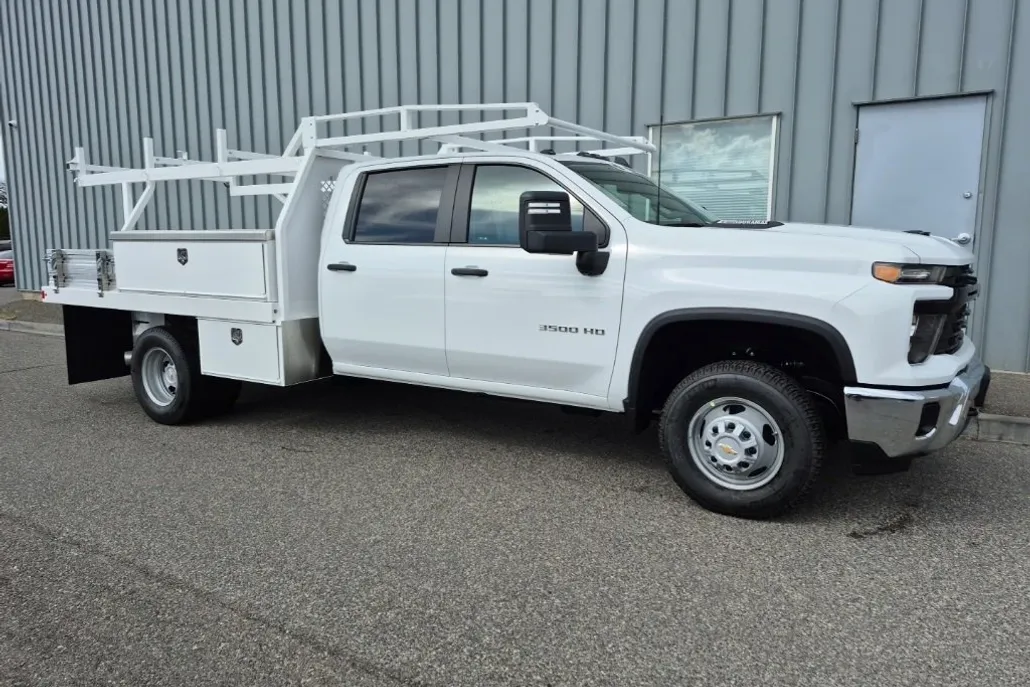 2025 Chevrolet Silverado 3500HD Work Truck photo 1