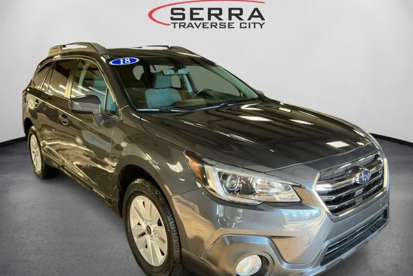 2018 Subaru Outback Premium photo 1