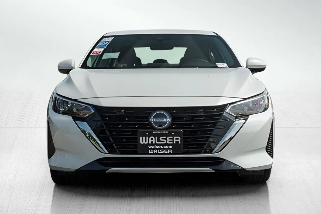 2025 Nissan Sentra SV photo 1