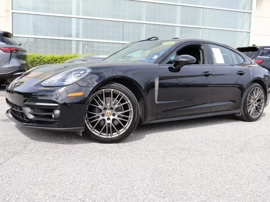 2023 Porsche Panamera 4 Platinum photo 1