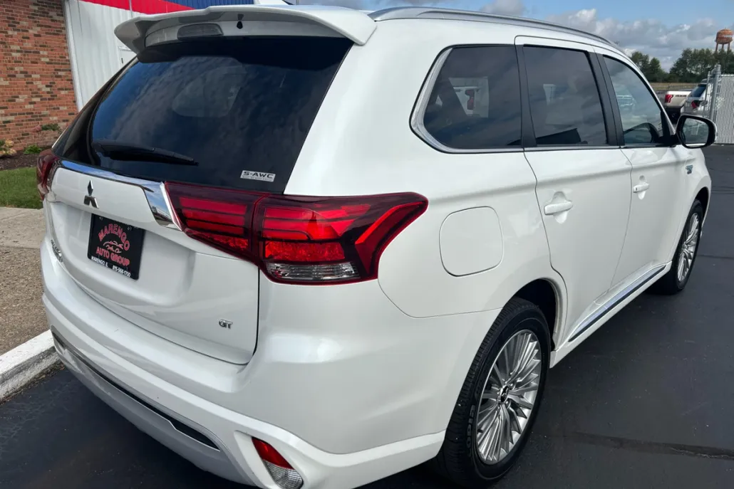 2020 Mitsubishi Outlander PHEV GT S-AWC photo 1