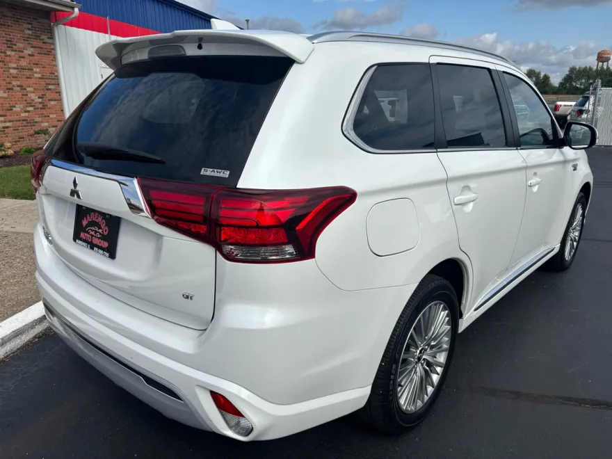 2020 Mitsubishi Outlander PHEV GT S-AWC photo 1