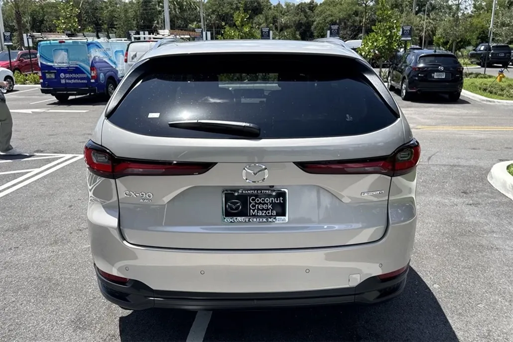 2025 Mazda CX-90 3.3 Turbo Preferred photo 1