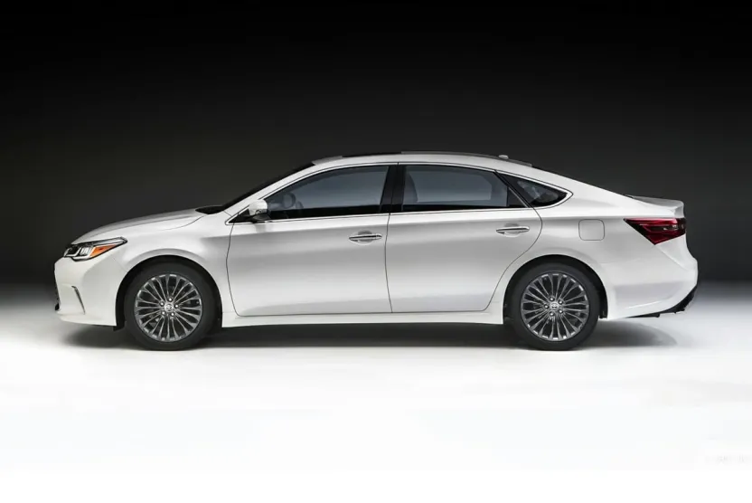 2018 Toyota Avalon XLE Premium photo 1