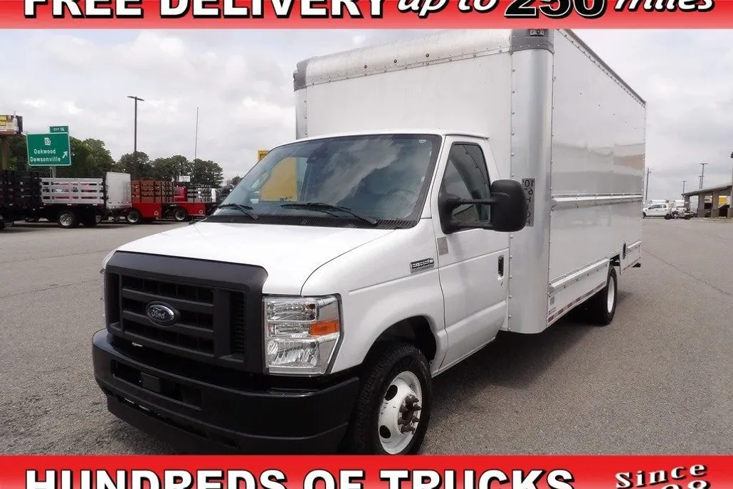 2021 Ford E-350 photo 1