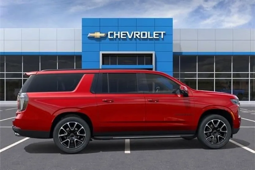 2026 Chevrolet Suburban RST photo 1