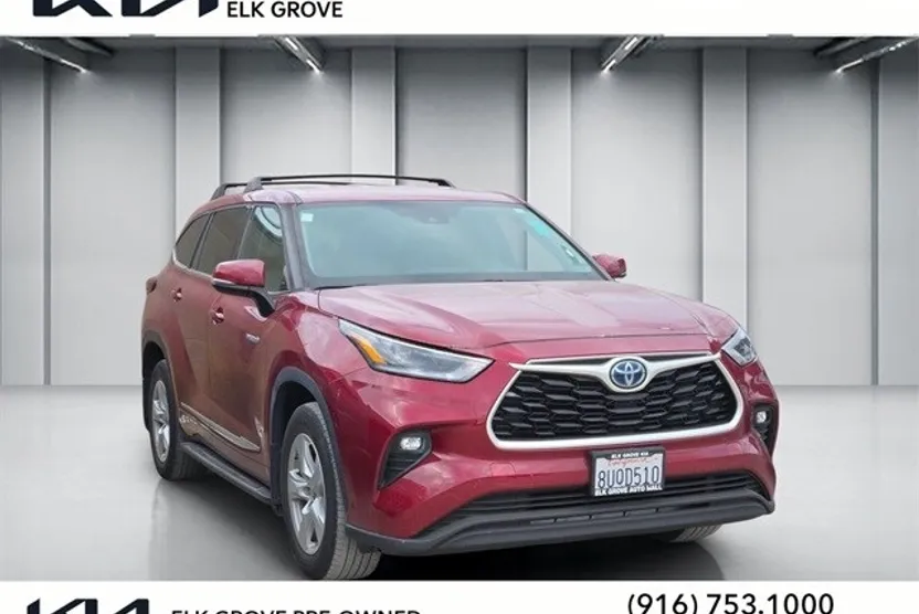 2021 Toyota Highlander Hybrid LE photo 1