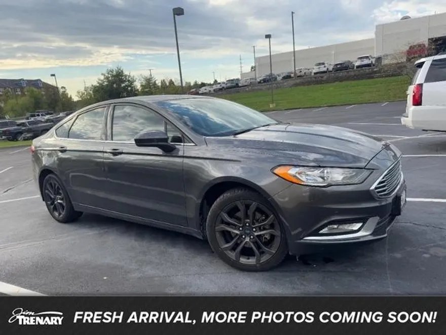 2018 Ford Fusion SE photo 1