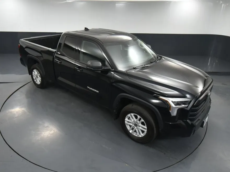 2023 Toyota Tundra SR5 photo 1