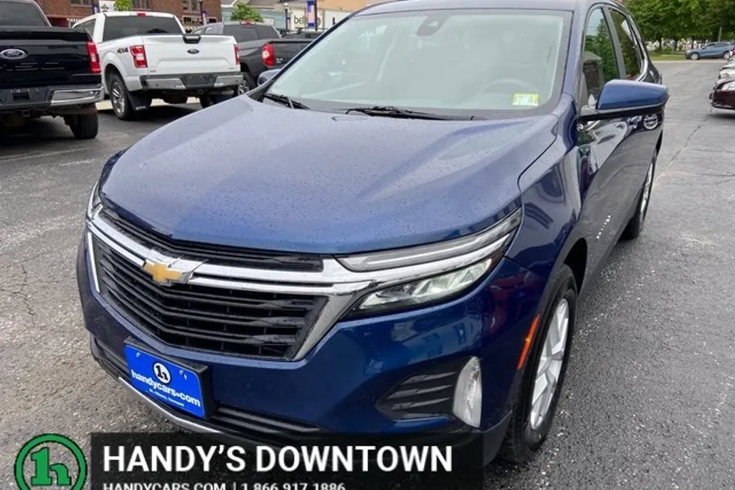2022 Chevrolet Equinox LT photo 1