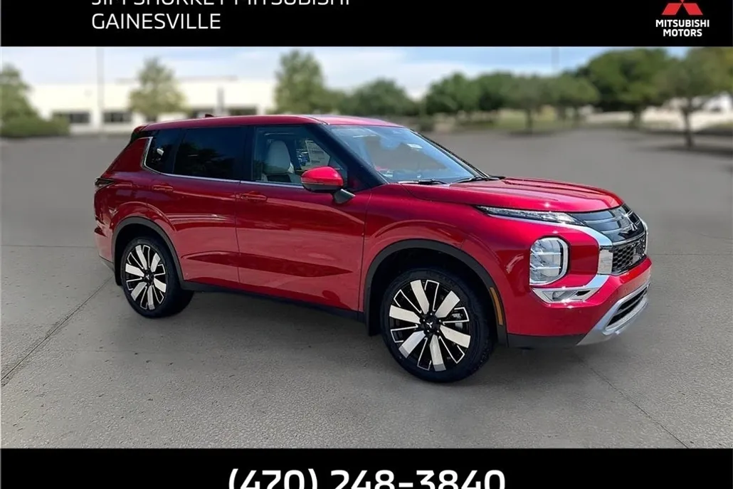 2025 Mitsubishi Outlander SE photo 1