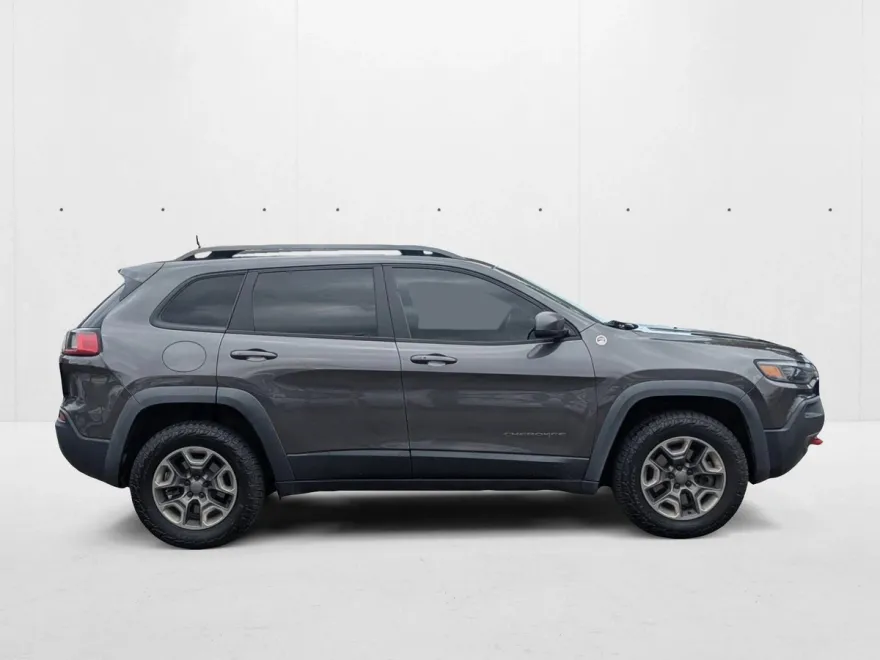 2019 Jeep Cherokee Trailhawk Sport photo 1