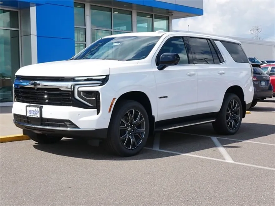 2025 Chevrolet Tahoe LS photo 1