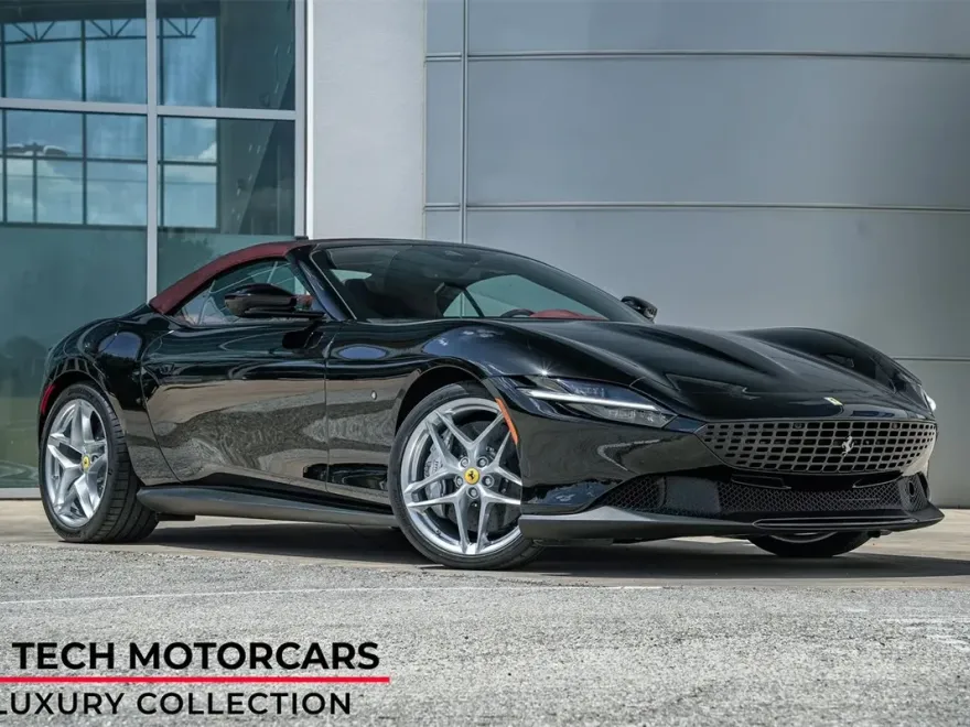 2025 Ferrari Roma Spider Base photo 1