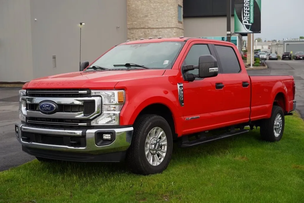 2022 Ford F-350 XLT photo 1