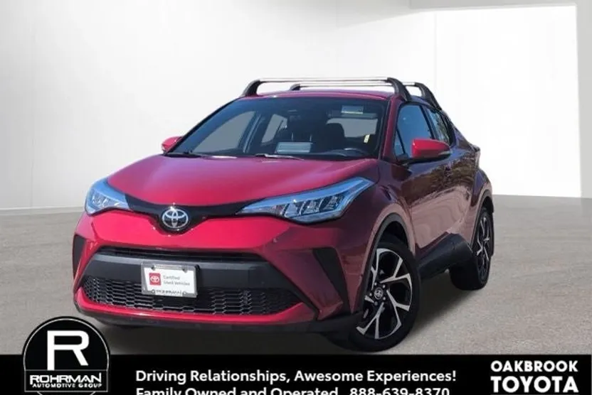 2022 Toyota C-HR XLE photo 1