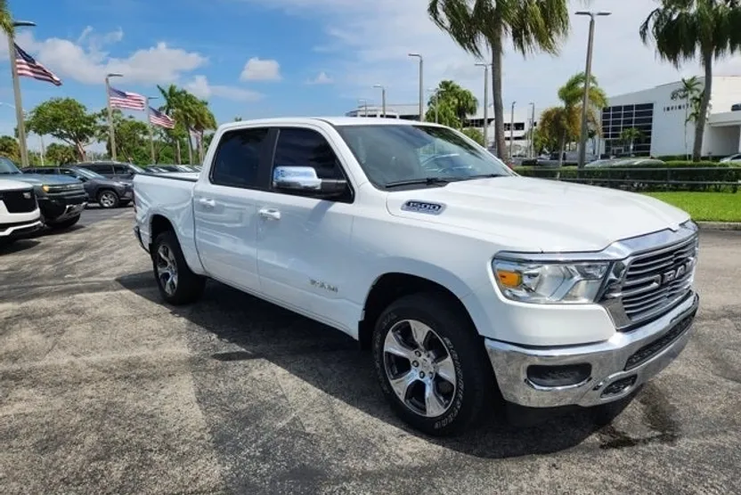 2024 Ram 1500 Laramie photo 1