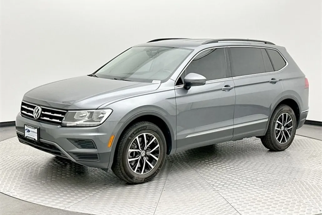 2021 Volkswagen Tiguan SE photo 1