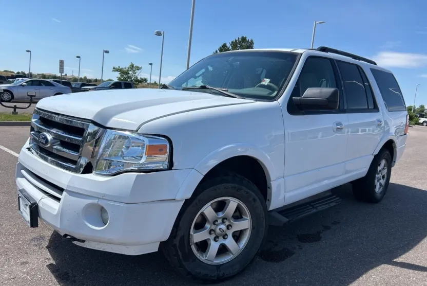 2010 Ford Expedition XLT photo 1