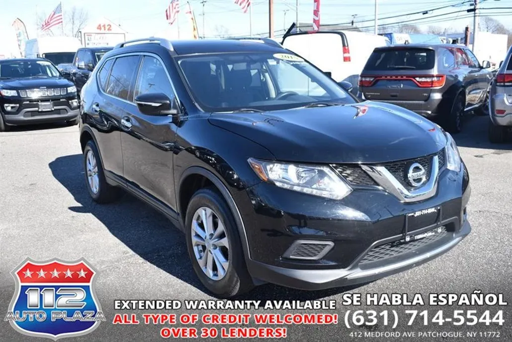 2015 Nissan Rogue SV photo 1