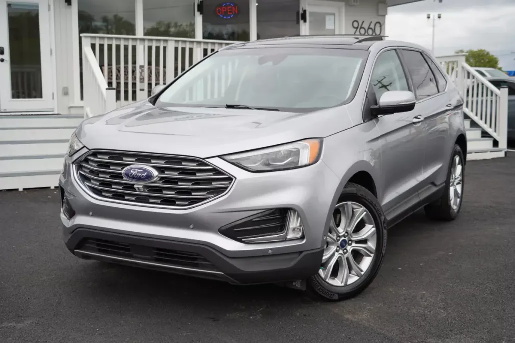 2020 Ford Edge Titanium photo 1
