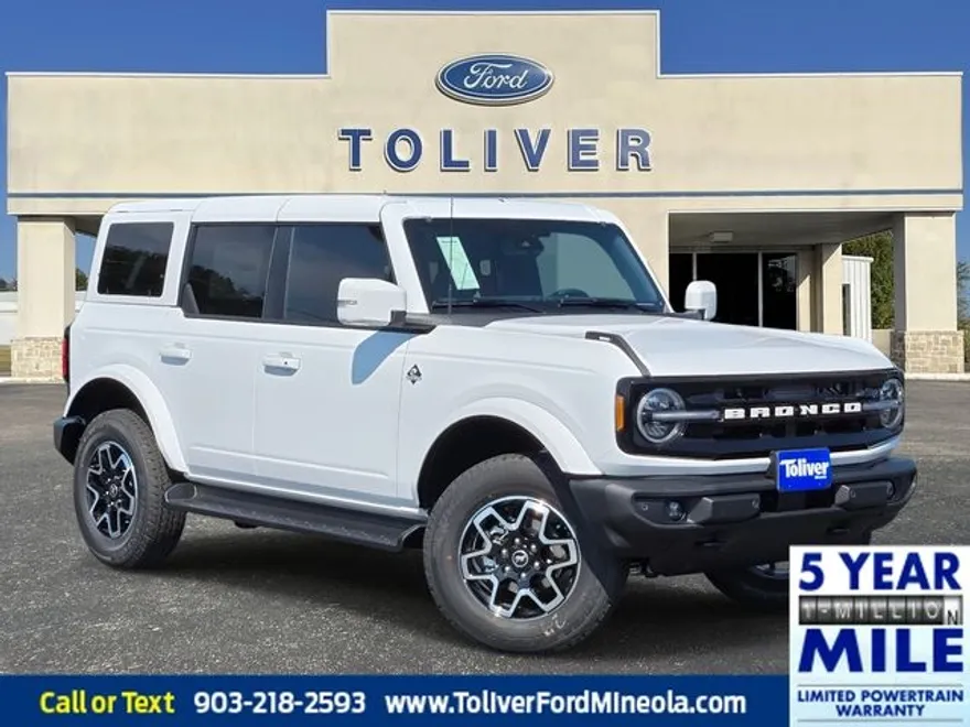 2025 Ford Bronco Outer Banks photo 1