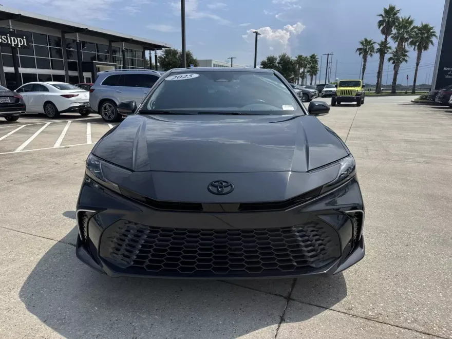 2025 Toyota Camry XSE photo 1