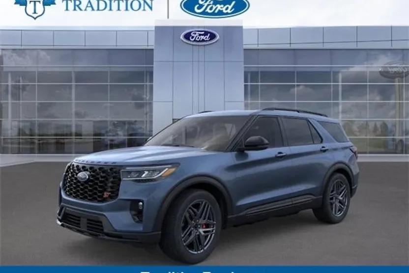2025 Ford Explorer ST photo 1