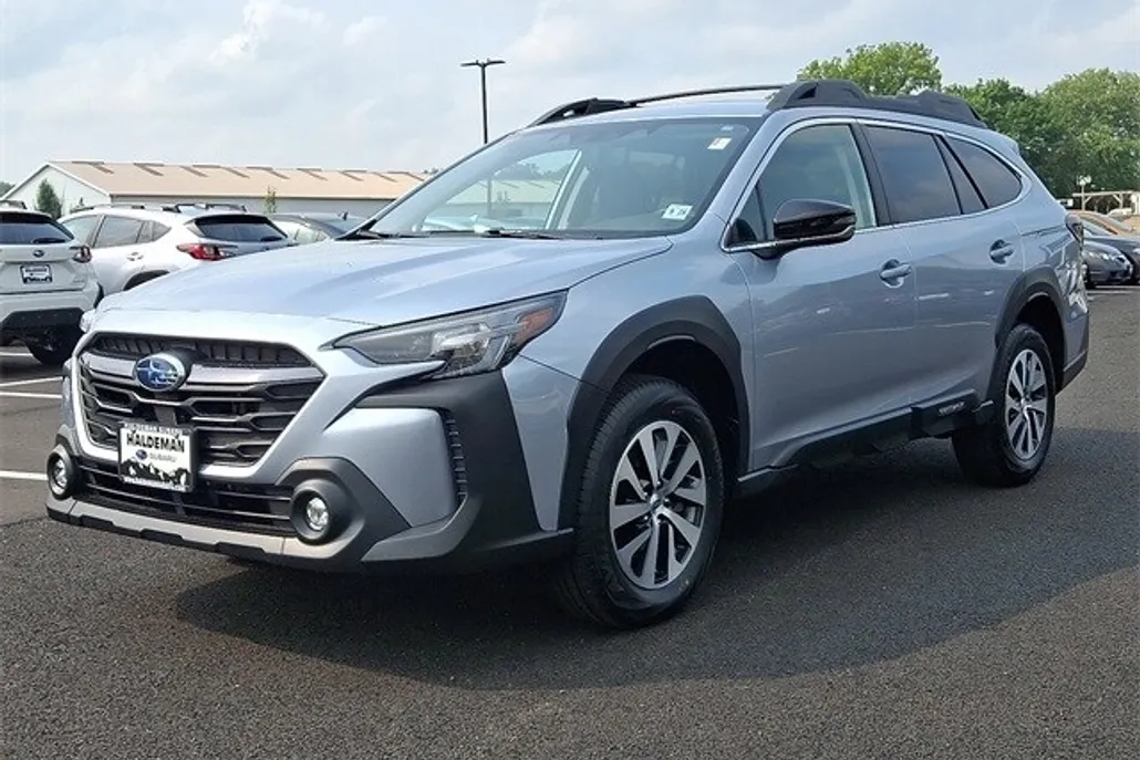 2024 Subaru Outback Premium photo 1