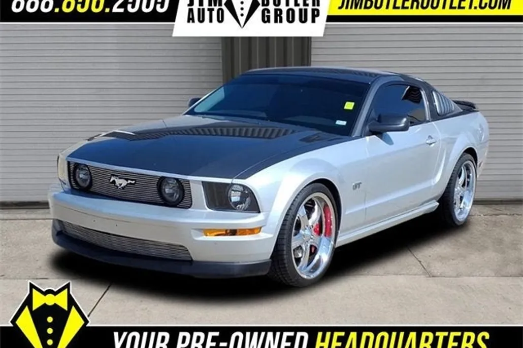 2006 Ford Mustang GT Deluxe photo 1