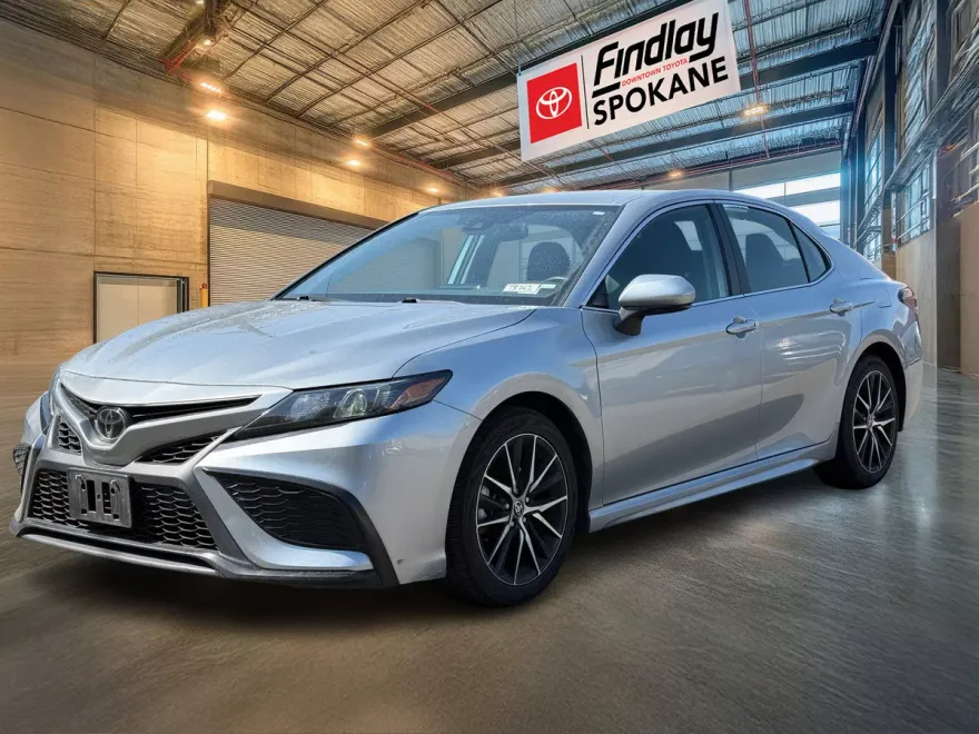 2023 Toyota Camry SE photo 1