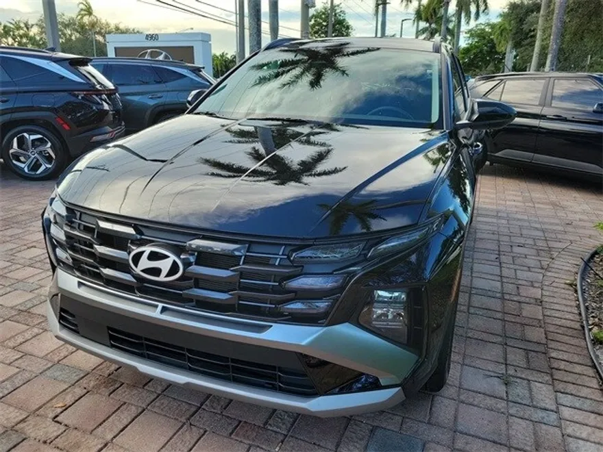 2025 Hyundai Tucson SEL photo 1