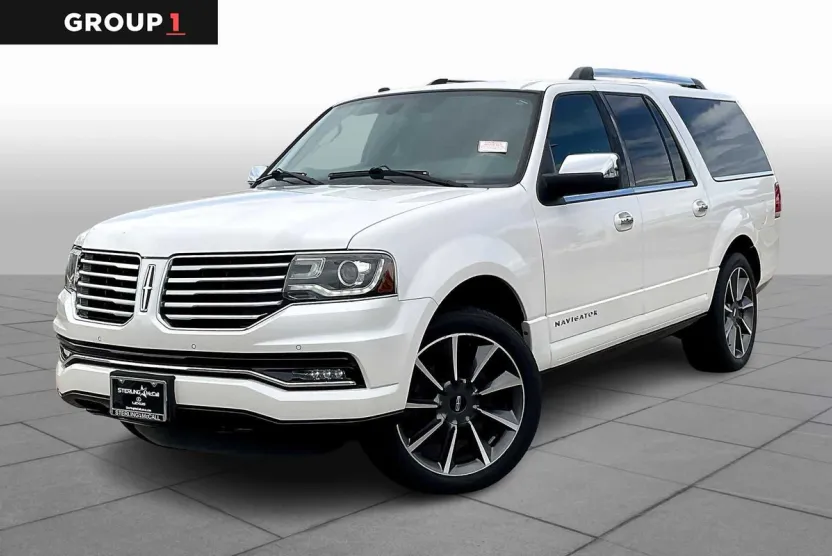 2017 Lincoln Navigator L Reserve photo 1