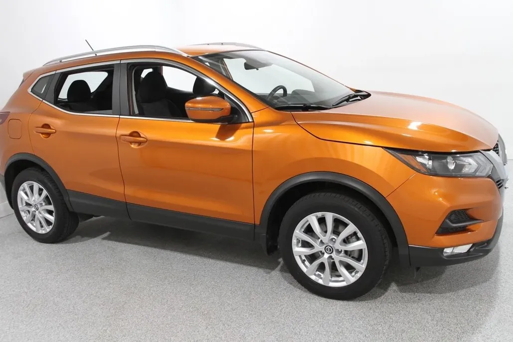 2022 Nissan Rogue Sport SV photo 1