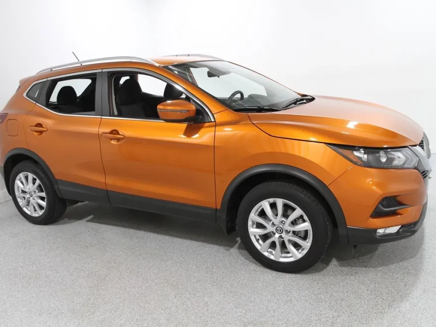 2022 Nissan Rogue Sport SV photo 1
