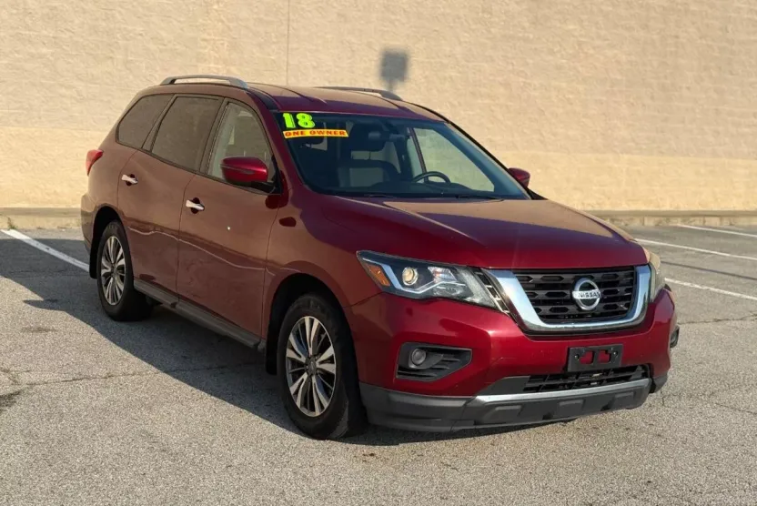 2018 Nissan Pathfinder S photo 1