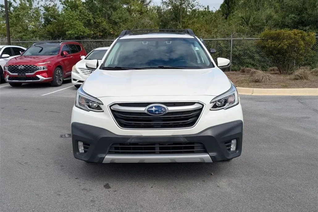 2020 Subaru Outback Limited photo 1
