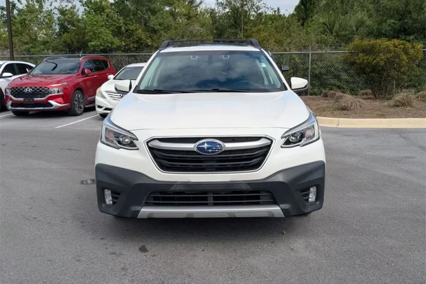 2020 Subaru Outback Limited photo 1