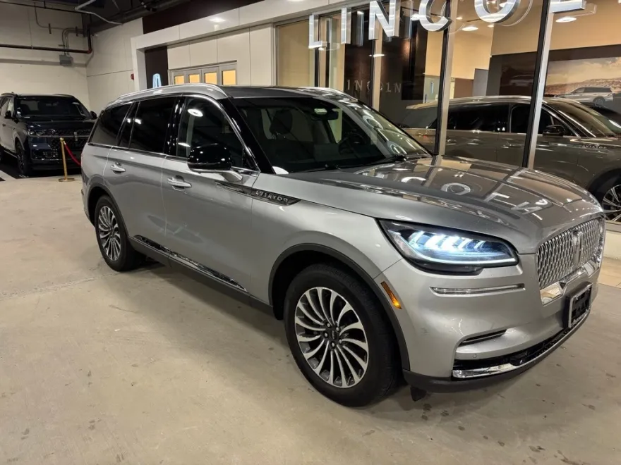 2024 Lincoln Aviator Reserve photo 1
