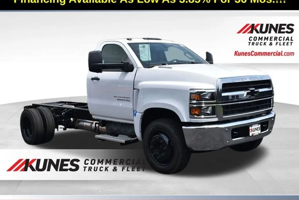 2024 Chevrolet Silverado 5500HD Work Truck photo 1