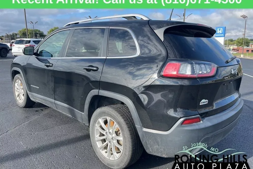 2019 Jeep Cherokee Latitude photo 1