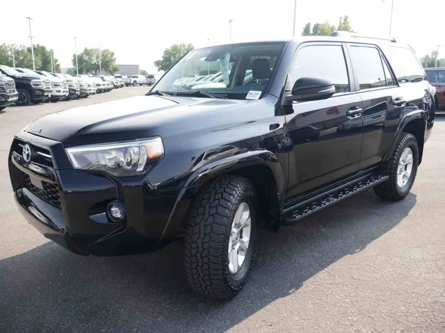 2024 Toyota 4Runner SR5 Premium photo 1