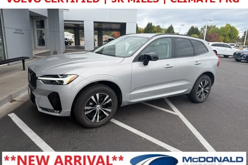 2025 Volvo XC60 B5 Core photo 1