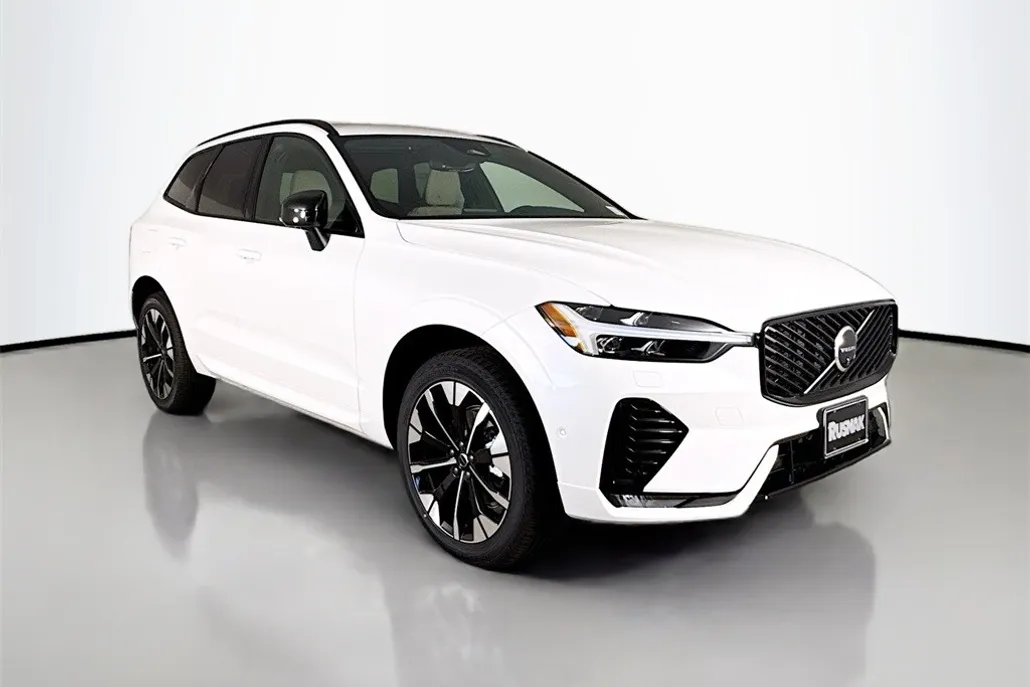 2026 Volvo XC60 B5 Plus photo 1