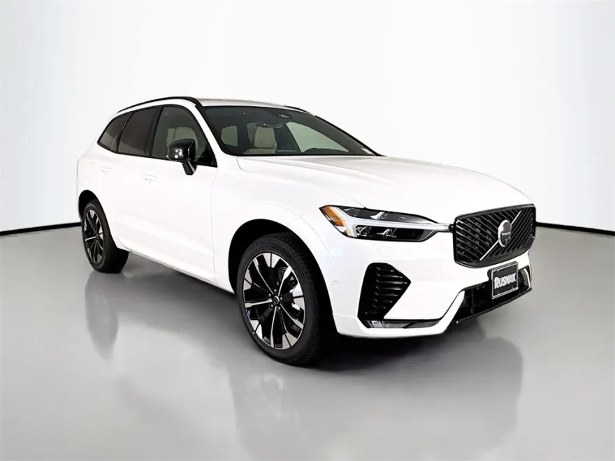 2026 Volvo XC60 B5 Plus photo 1
